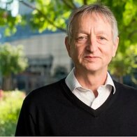 'Ông trùm AI' rời Google vì lo sợ hiểm họa AI