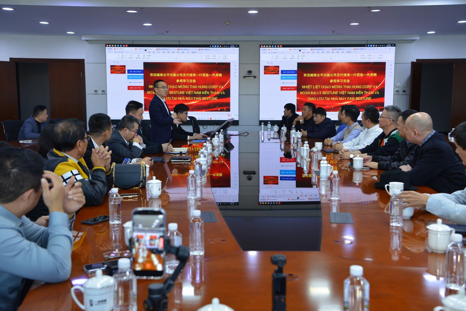 Đoàn đại lý Bestune Việt Nam thăm và làm việc tại trụ sở FAW Trung Quốc